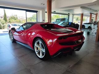 Ferrari 296 GTB 2024-thumb-3