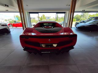 Ferrari 296 GTB 2024-thumb-4