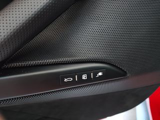 Ferrari 296 GTB 2024-thumb-9