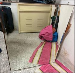 Καθρέπτης μεταχειρισμένος 91 Χ 71 εκ.