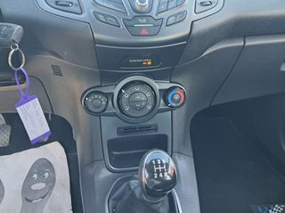 Ford Fiesta 2016-thumb-10