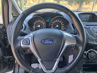 Ford Fiesta 2016-thumb-8