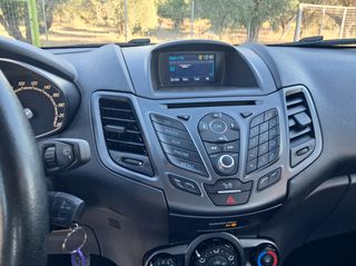 Ford Fiesta 2016-thumb-18