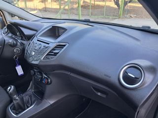 Ford Fiesta 2016-thumb-20