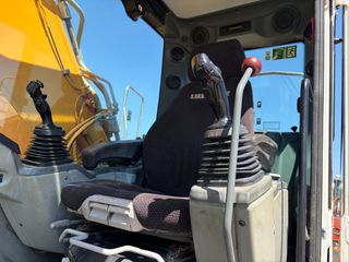 Εκσκαφέας Με Ερπύστριες Liebherr 2015 R924 LC-thumb-11