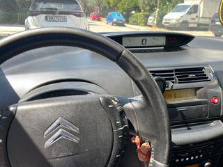 Citroen C4 2008-thumb-10