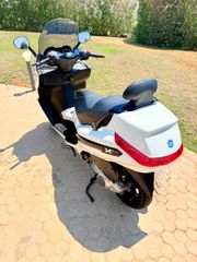 Piaggio XEvo 250 2017-thumb-1