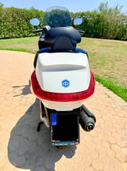Piaggio XEvo 250 2017-thumb-2