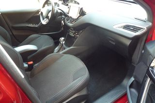 Peugeot 208 2017 1.2 PURETECH 82 ALLURE-thumb-12