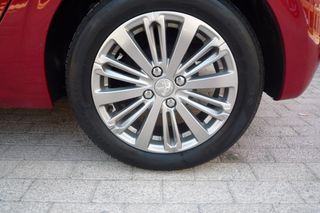 Peugeot 208 2017 1.2 PURETECH 82 ALLURE-thumb-13