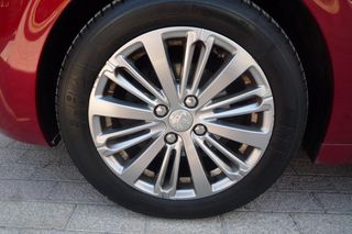 Peugeot 208 2017 1.2 PURETECH 82 ALLURE-thumb-14
