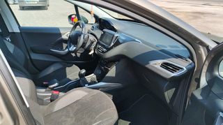 Peugeot 2008 2017-thumb-8