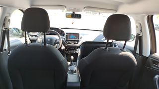 Peugeot 2008 2017-thumb-11