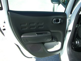 Citroen C3 2021 1.2 PURETECH SHINE-thumb-17