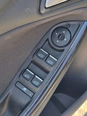 Ford Focus 2017 1.5 TDCi TITANIUM-thumb-32