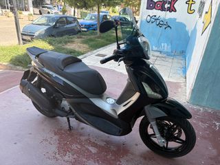 Piaggio Beverly 350 2012-thumb-1