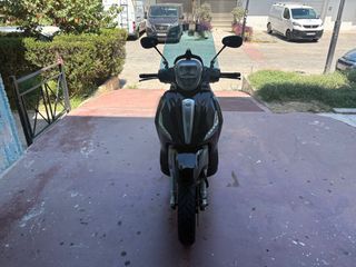Piaggio Beverly 350 2012-thumb-2