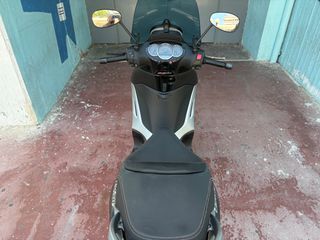 Piaggio Beverly 350 2012-thumb-3