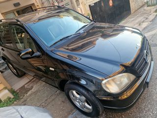 Mercedes-Benz ML 320 2000-thumb-10