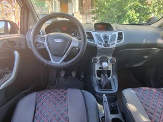 Ford Fiesta 2013-thumb-8