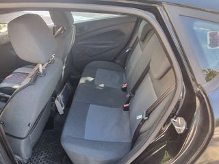 Ford Fiesta 2013-thumb-10