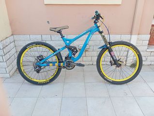 Downhill - Enduro - Trail Commencal 2013