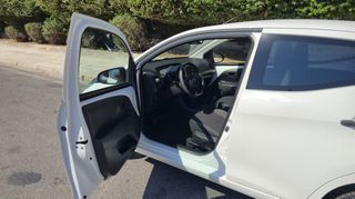 Toyota Aygo 2017 1000-thumb-6