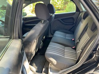 Ford Focus 2008-thumb-12