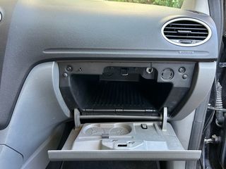 Ford Focus 2008-thumb-25