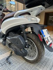 Piaggio Beverly 300 2020-thumb-18