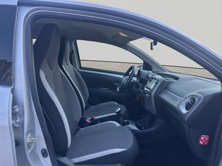 Toyota Aygo (X) 2021 X PLAY 72HP ΜΕ ΑΠΟΣΥΡΣΗ-thumb-11