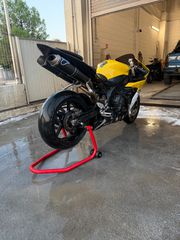 Yamaha YZF-R1 2005-thumb-2