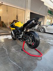 Yamaha YZF-R1 2005-thumb-3