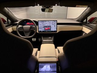 Tesla Model S 2024 Plaid Ελληνικό-thumb-19