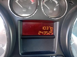 Peugeot 308 2012-thumb-22