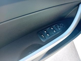 Peugeot 308 2012-thumb-15