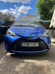 Toyota Yaris 2017 1.5 HYBRID BI-TONE