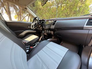 Mitsubishi Outlander 2008-thumb-42