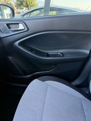 Hyundai i 20 2015-thumb-9