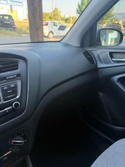 Hyundai i 20 2015-thumb-10