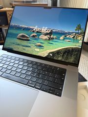 Apple MacBook Pro 16” M1 Max (2021)-thumb-3