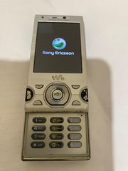 SONY ERICSSON W995-thumb-4