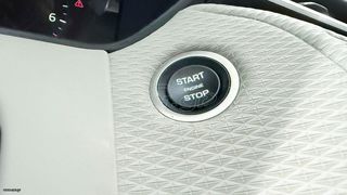 Land Rover Range Rover Velar 2023 P400e PLUG-IN HYBRID AWD S/AUTOBESIKOS-thumb-39
