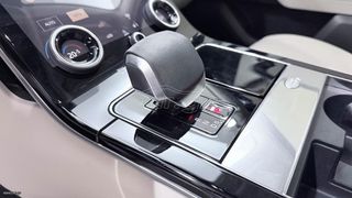 Land Rover Range Rover Velar 2023 P400e PLUG-IN HYBRID AWD S/AUTOBESIKOS-thumb-45