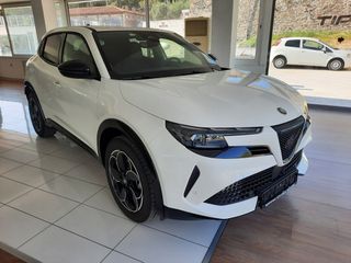 Alfa Romeo Junior 2026 TI IBRIDA MY 2026 1,2 145 hp-thumb-1