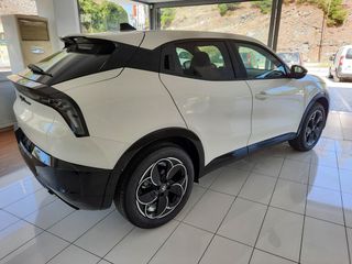 Alfa Romeo Junior 2026 TI IBRIDA MY 2026 1,2 145 hp-thumb-3