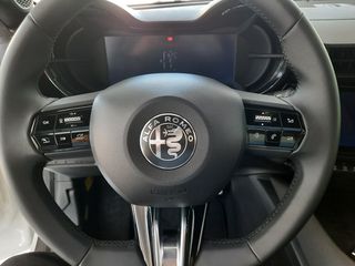 Alfa Romeo Junior 2026 TI IBRIDA MY 2026 1,2 145 hp-thumb-13