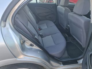 Nissan Almera 2004-thumb-16