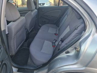 Nissan Almera 2004-thumb-18