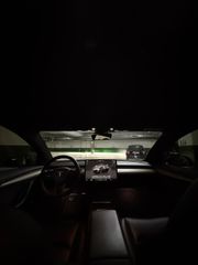 Tesla Model 3 2023 Performance-thumb-9